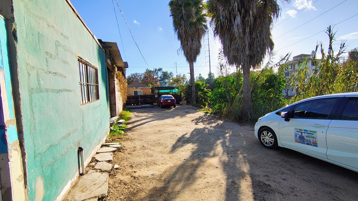 Terreno a 20 mts. de Av. Ámbar Col. Carlos Pacheco