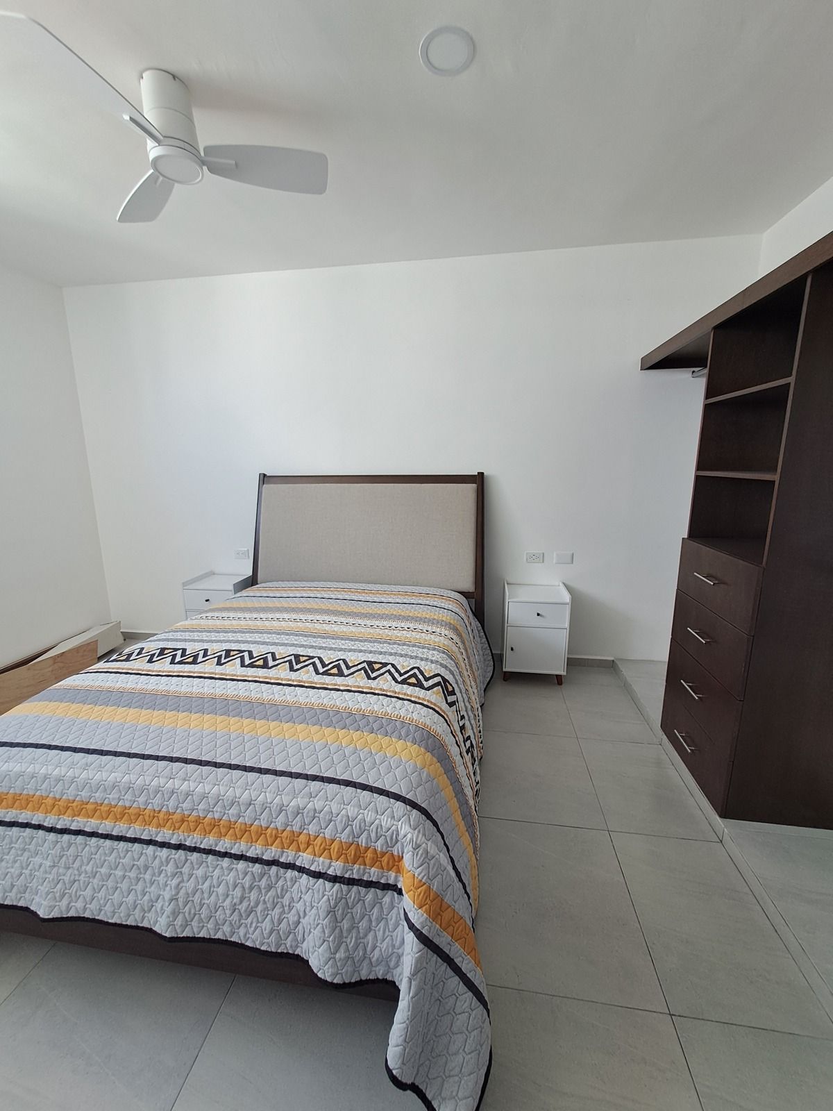 1 of 12: Recámara secundaria