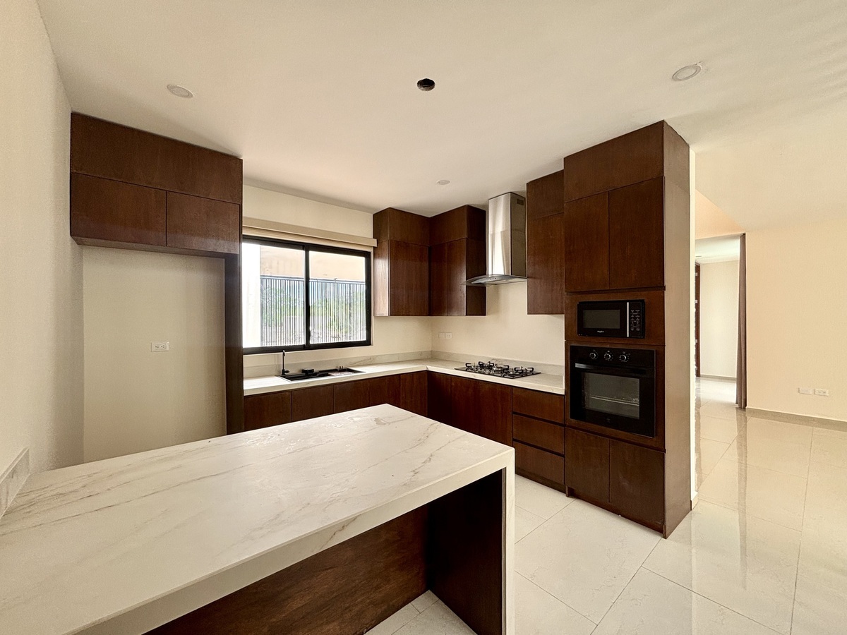 11 de 27: COCINA VESTIDA