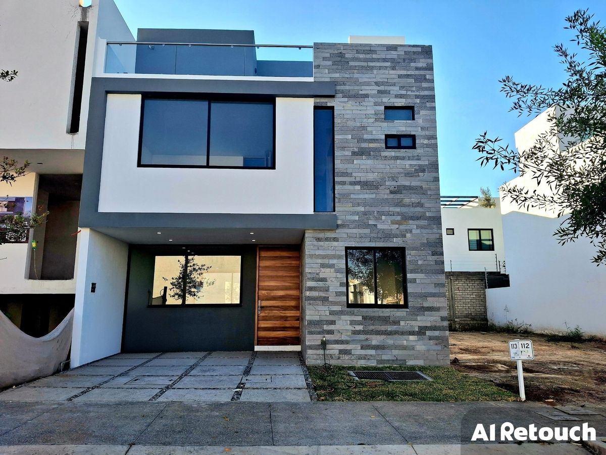 ESPECTACULAR CASA EN VENTA EN SOLARES 5 HABITACIONES. - foto 2