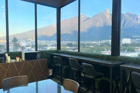 Oficina en Renta, Ocampo Business Center,  Av. Alfonso Reyes.-$12,000 MXN