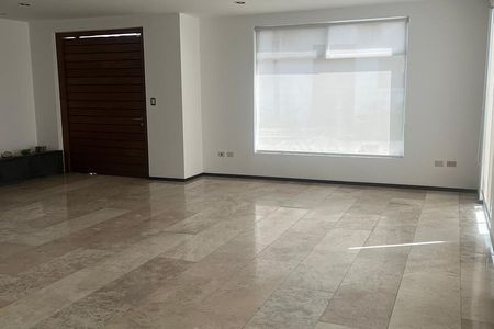 SE VENDE CASA EN LOMAS DE ANGELOPOLIS II, PARQUE VICTORIA