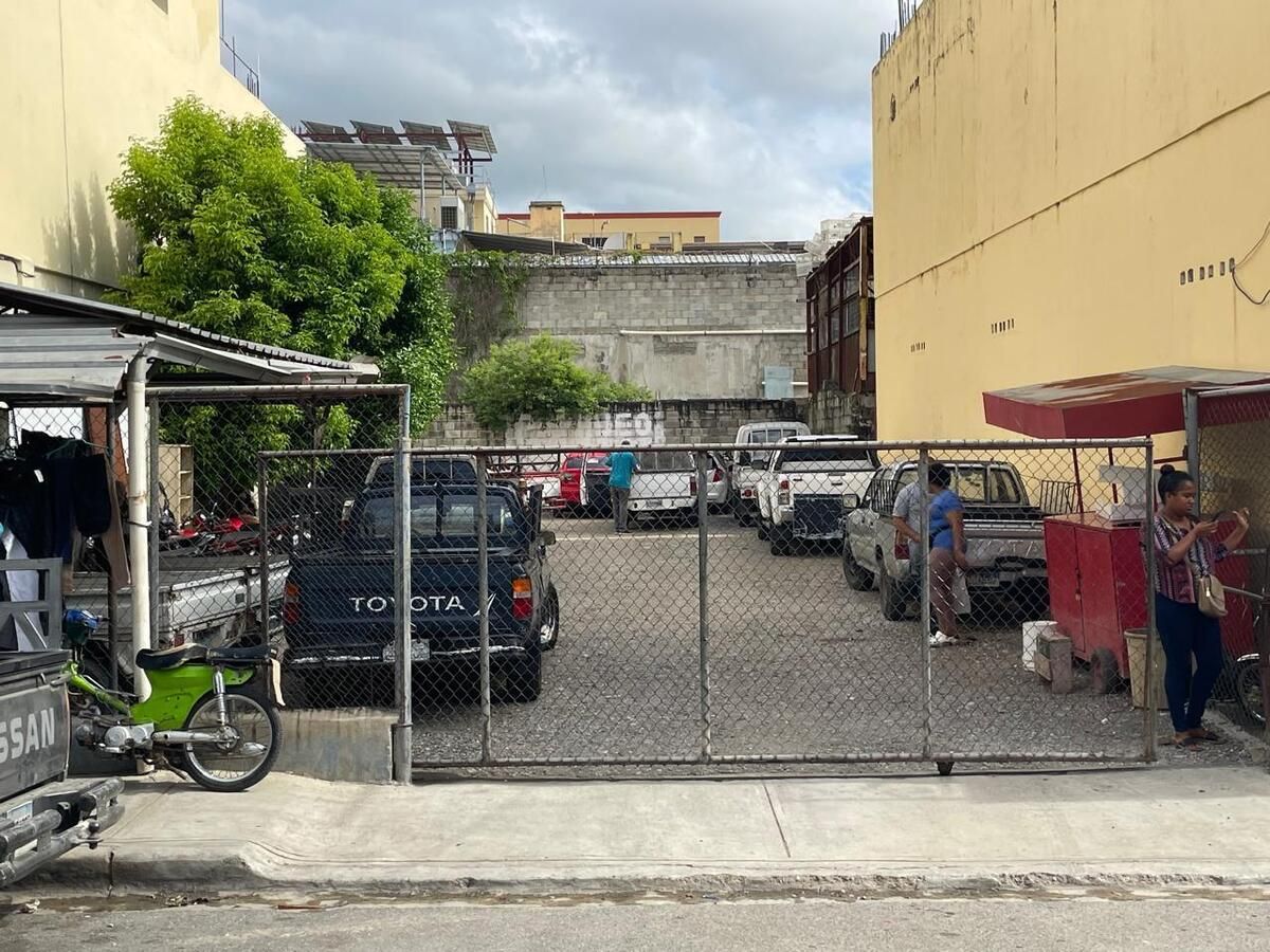 Lot in El Mercado