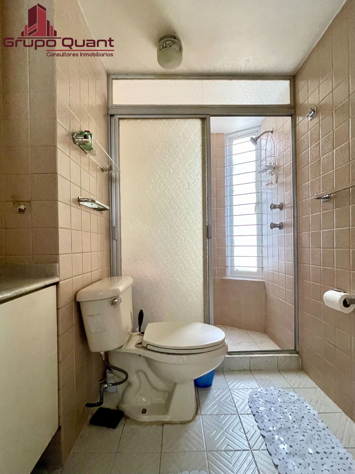 32 de 48: Baño completo de recámara 2