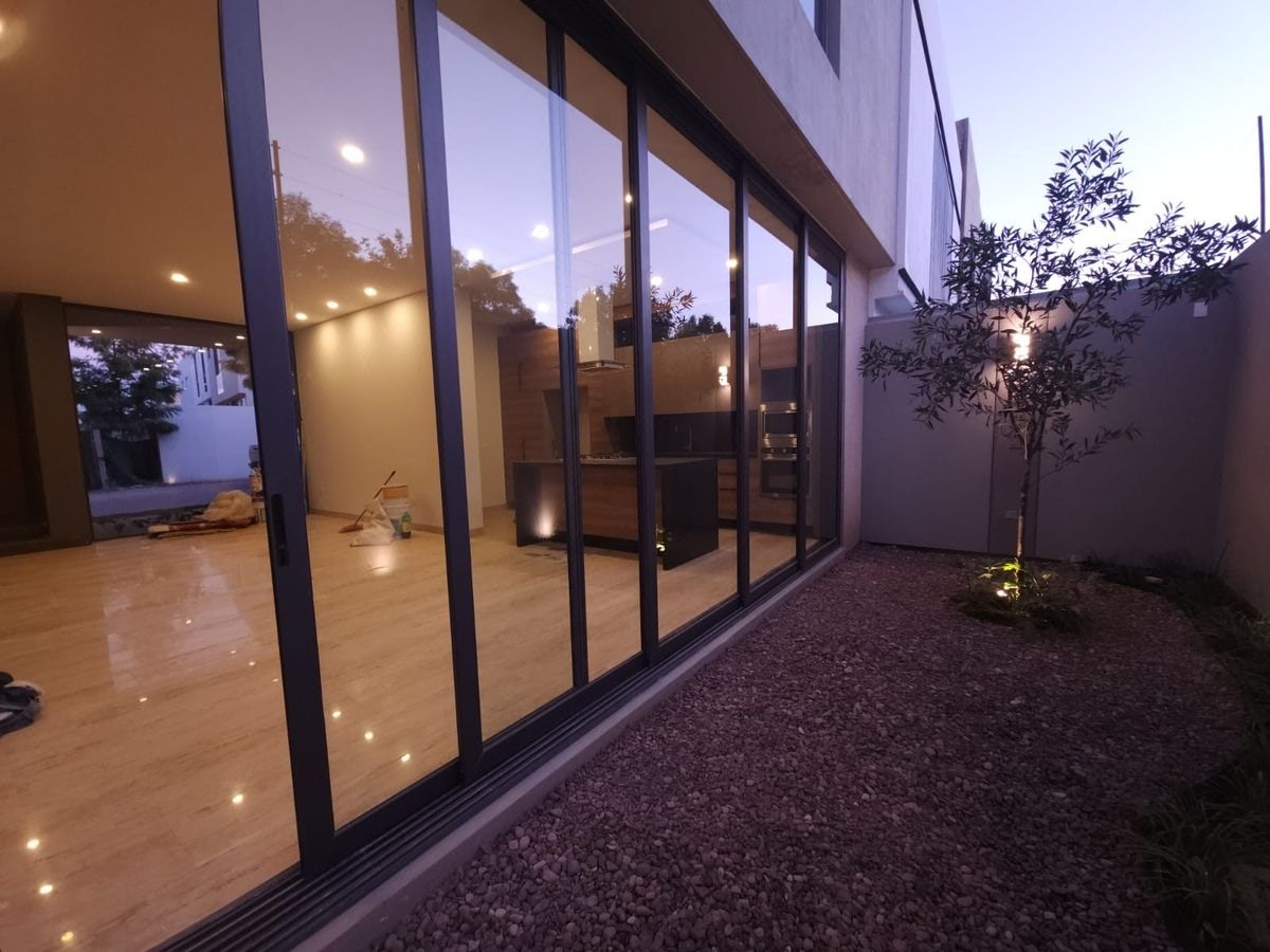 Foto 3 de Casa de lujo en solares (Privanza)