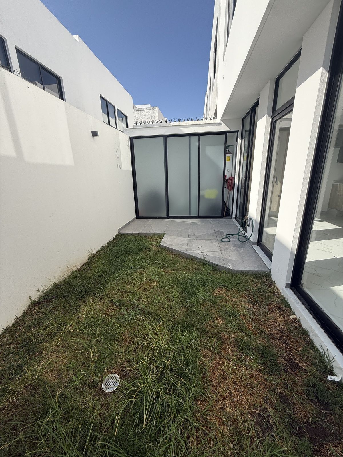 13 of 25: Patio