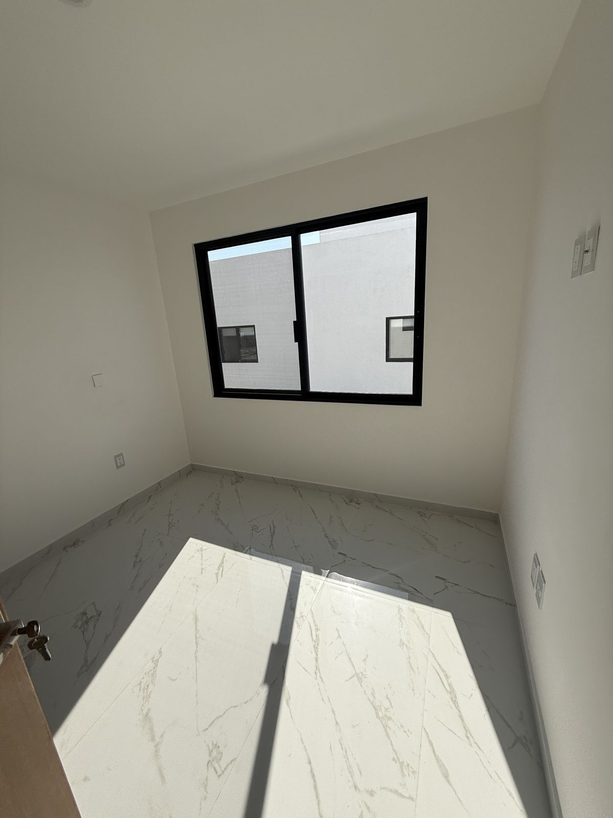 21 of 25: Habitación secundaria