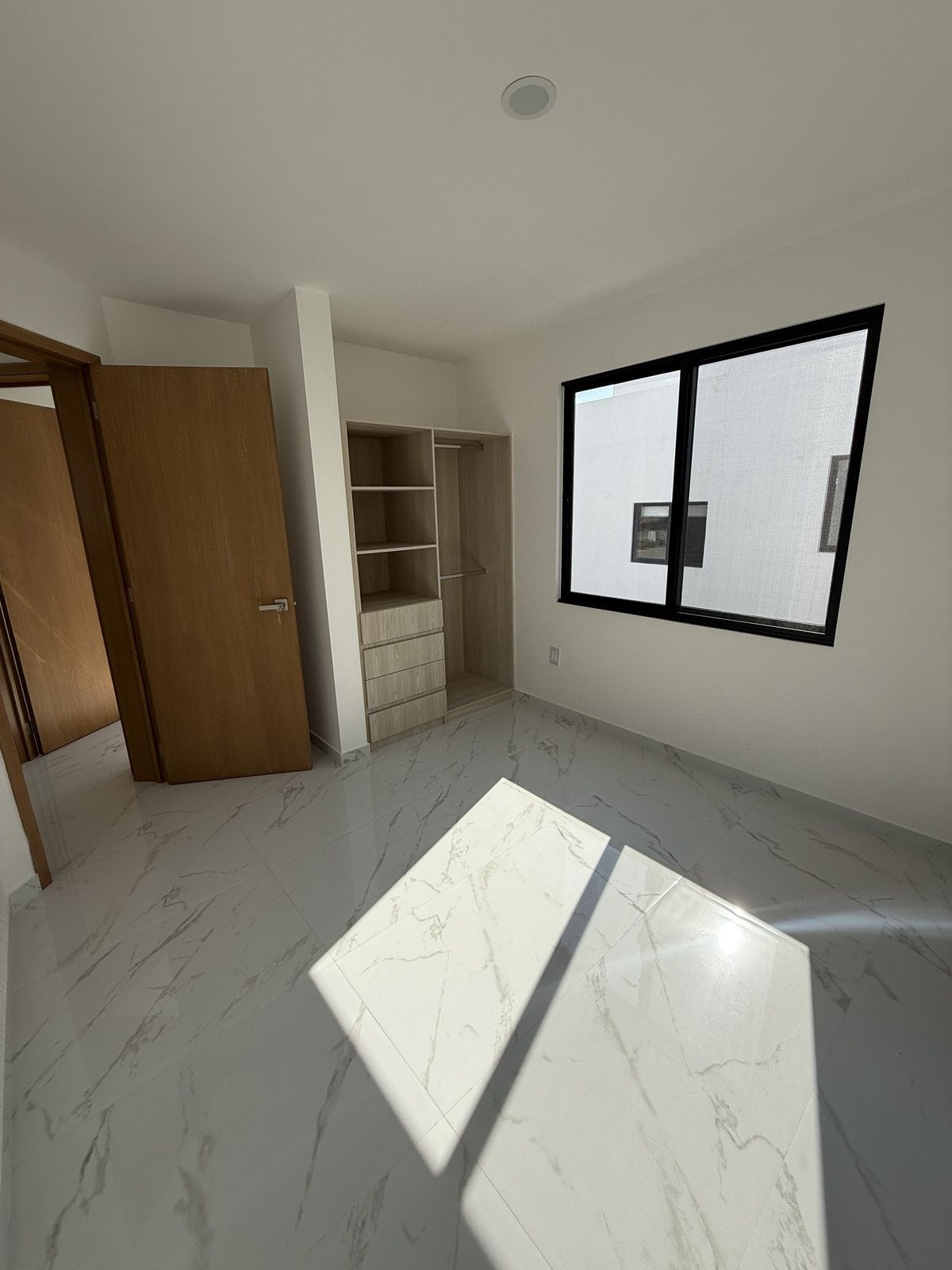 23 of 25: Habitación secundaria