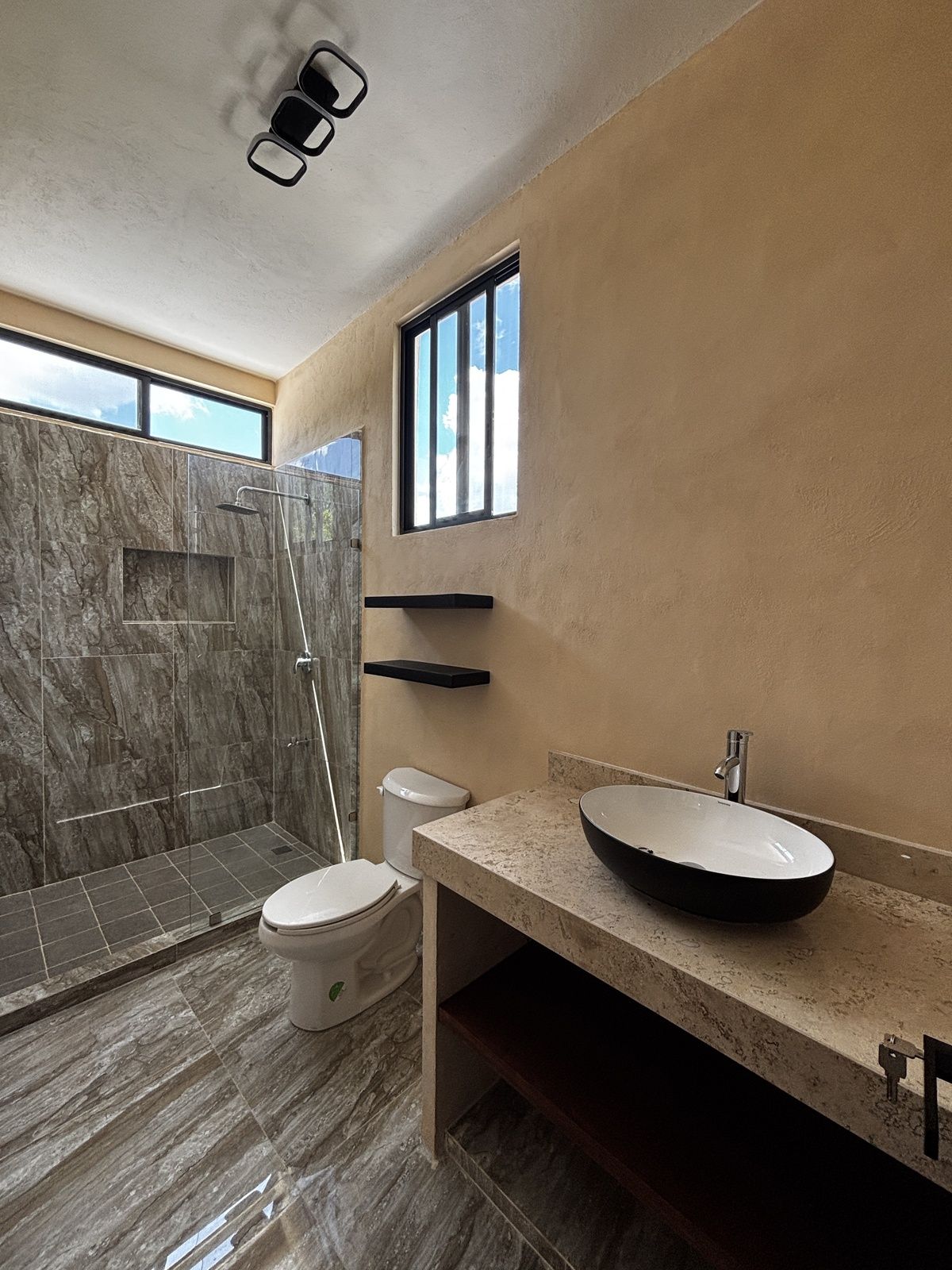 12 of 21: Baño Habitaciòn