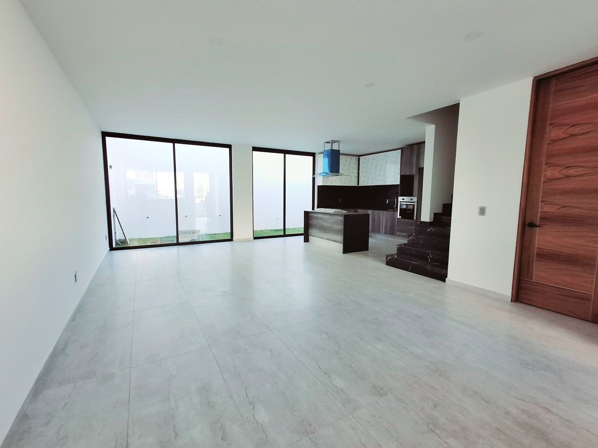 ESPECTACULAR CASA EN VENTA EN SOLARES Y TU FAMILIA FELIZ. - foto 3