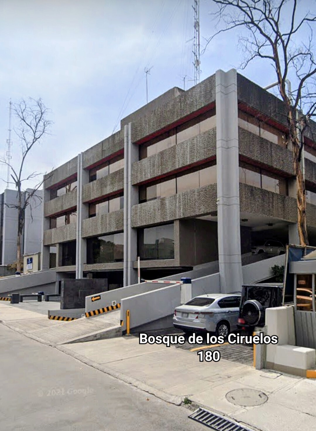 2 de 33