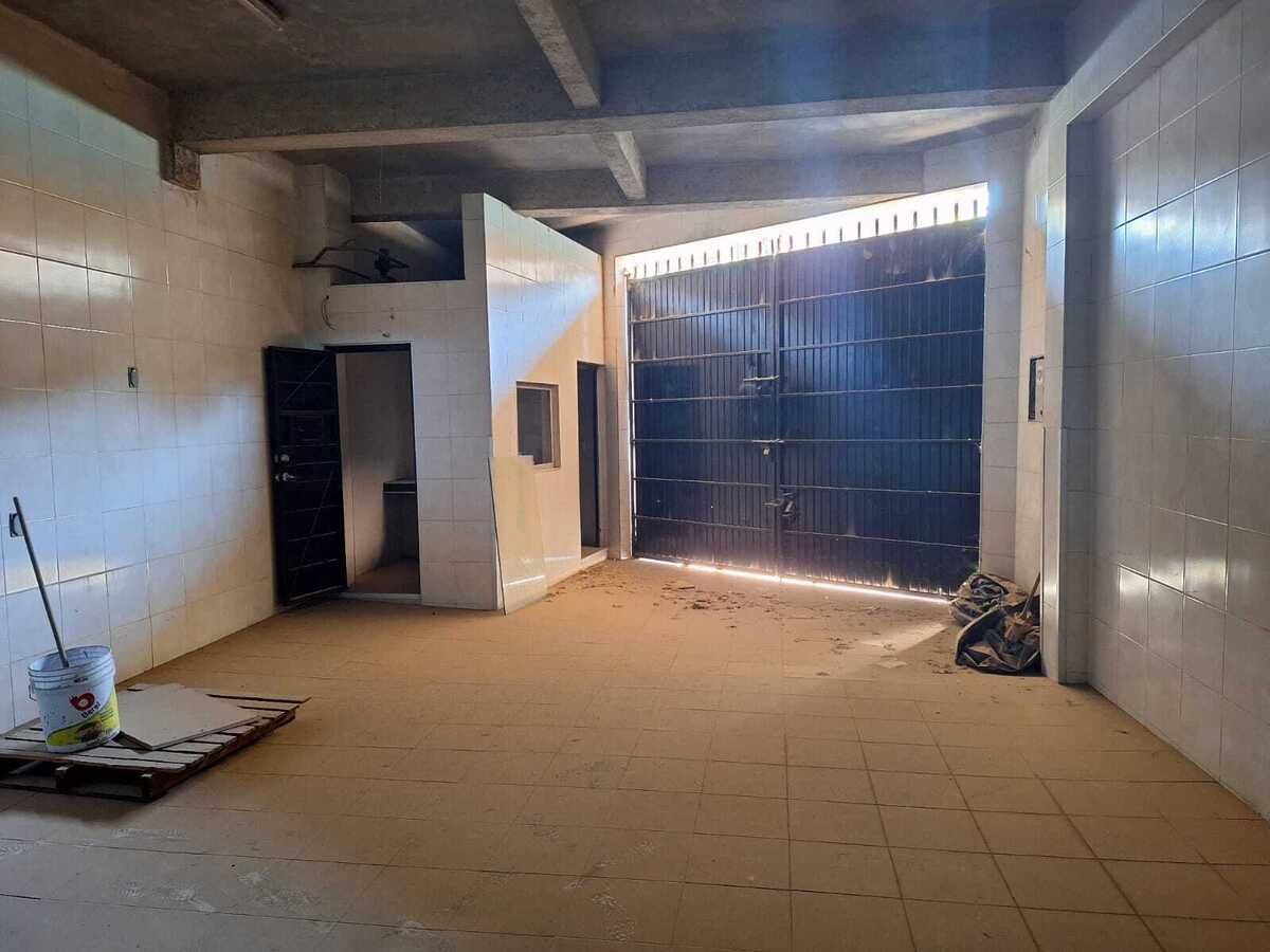 4 de 16: foto portón