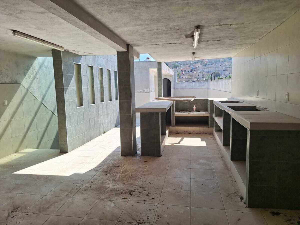 16 de 16: terraza y comedor