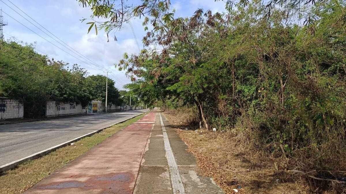 Terreno Comercial con Uso Mixto en Mérida lateral de Periferico Sur