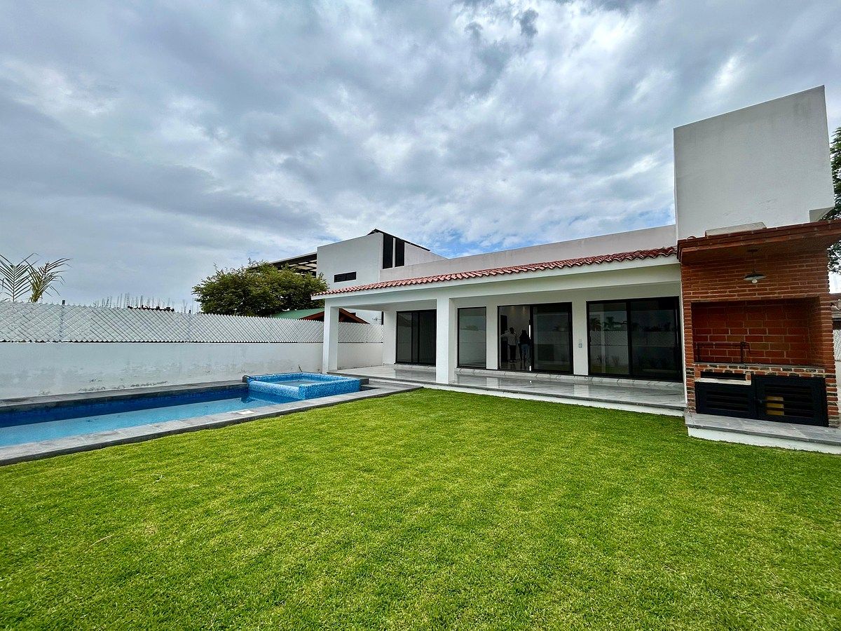 Casa en venta en Lomas de Cocoyoc, foto 1 de 16