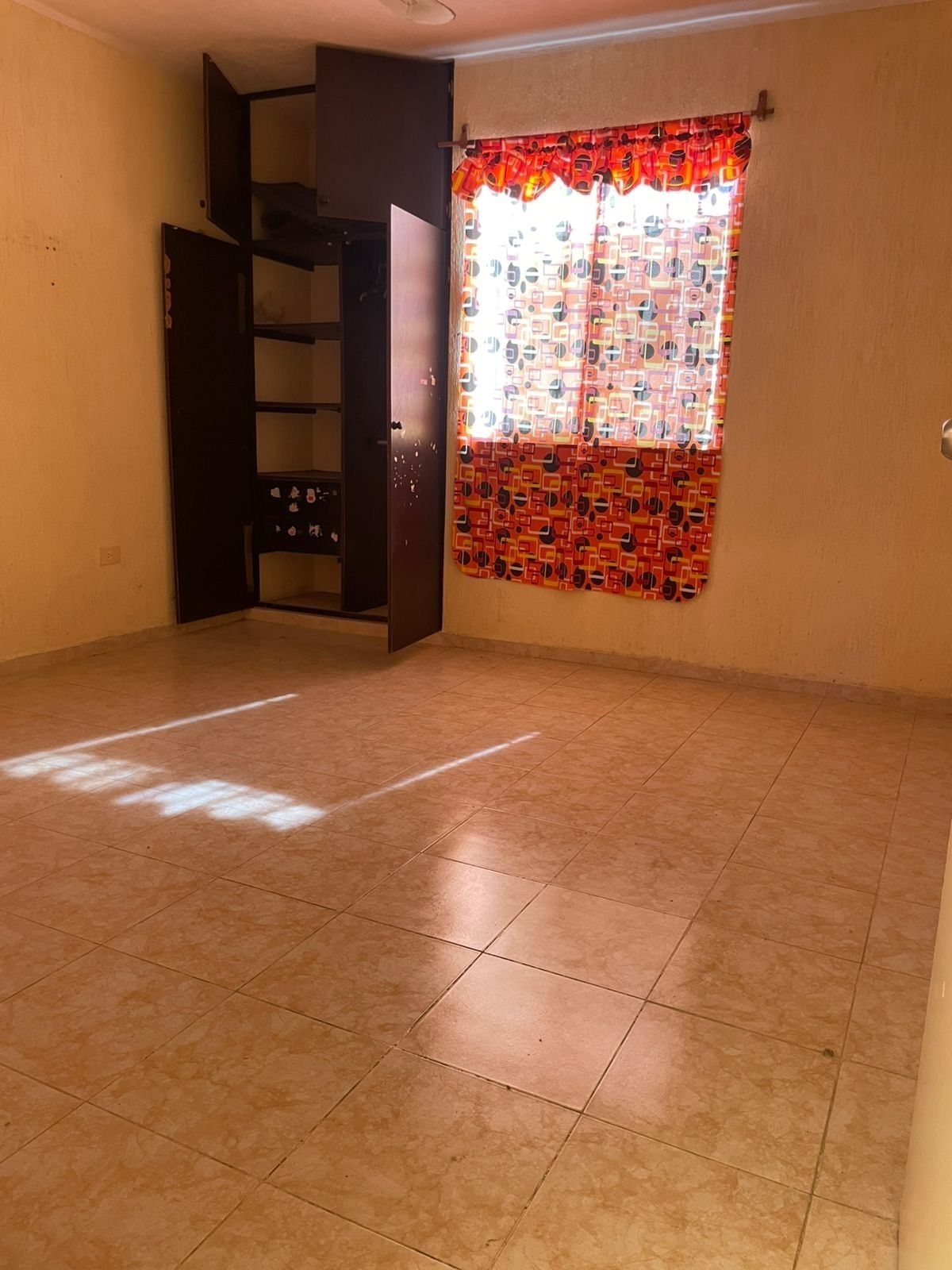 3 of 7: HABITACION 1