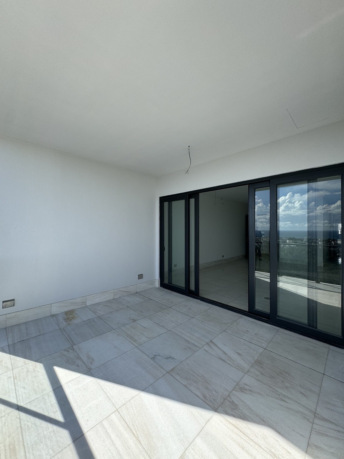 4 de 35: BALCON TIPO TERRAZA