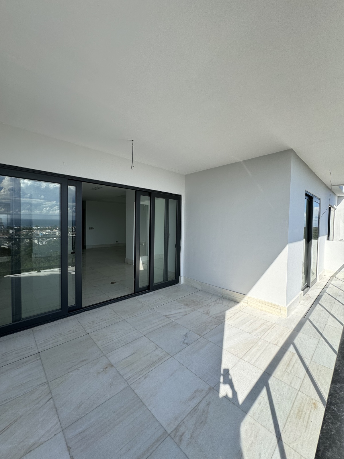 30 de 35: BALCON TIPO L