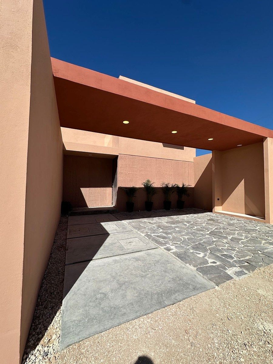TOWNHOUSE IN TEMOZON, photo 1 of 16