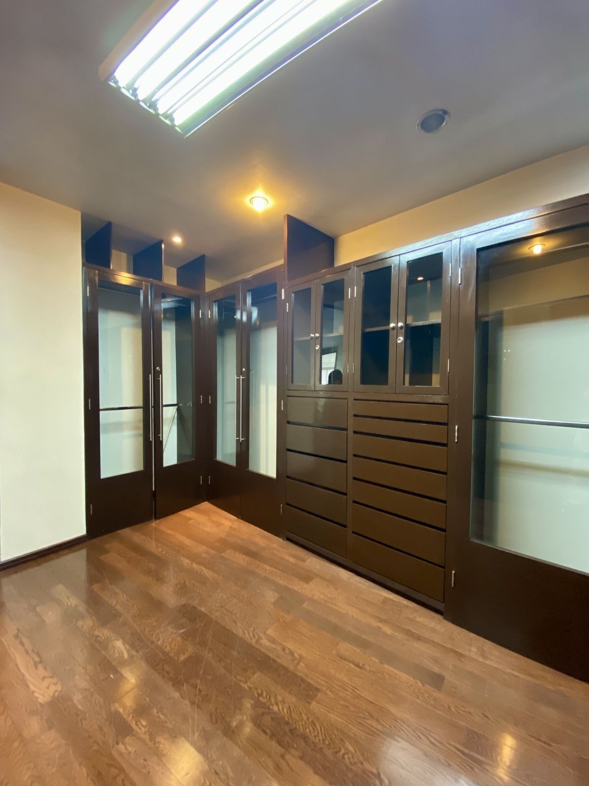 9 de 44: closet vestidor