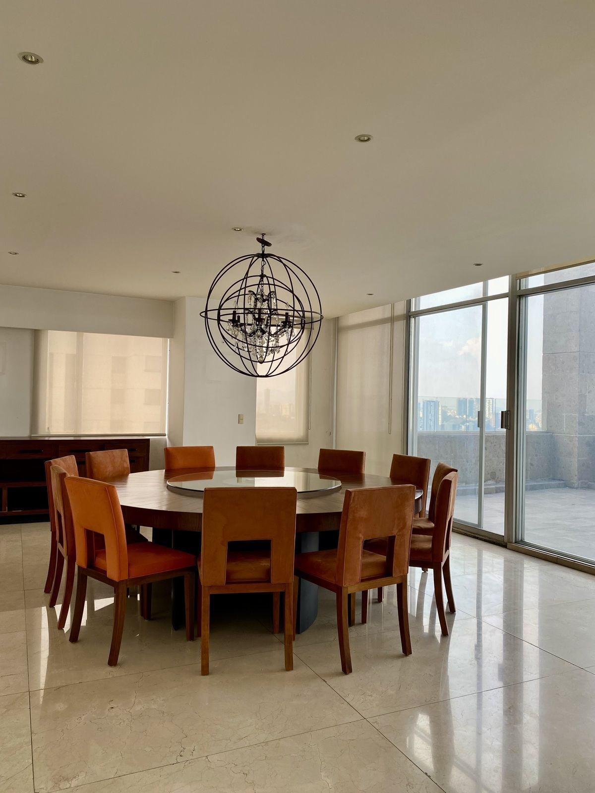 25 de 44: comedor conecta a la terraza