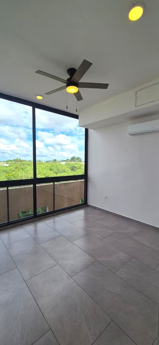 8 de 27: REC PRINCIPAL CON A/C