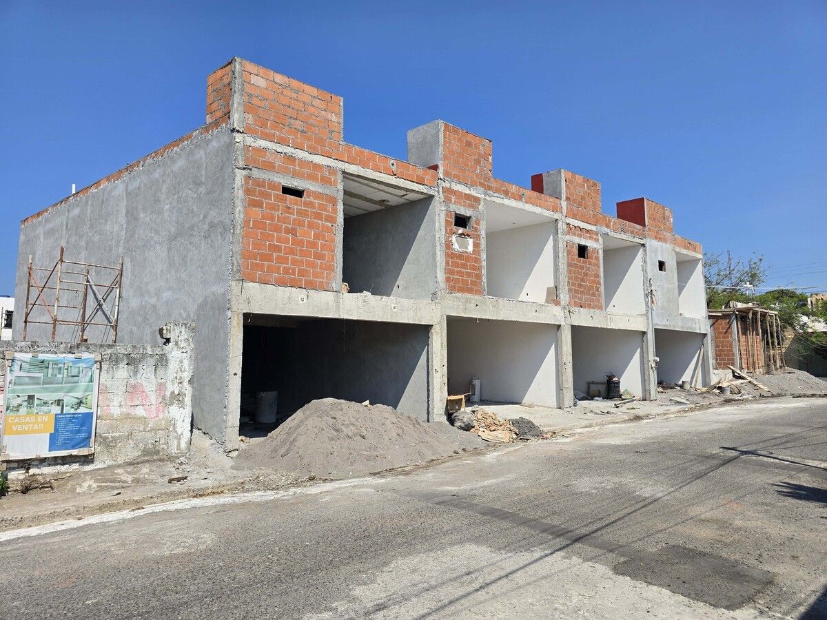 2 de 10: *Avance de obra al 14 de mayo 2025*