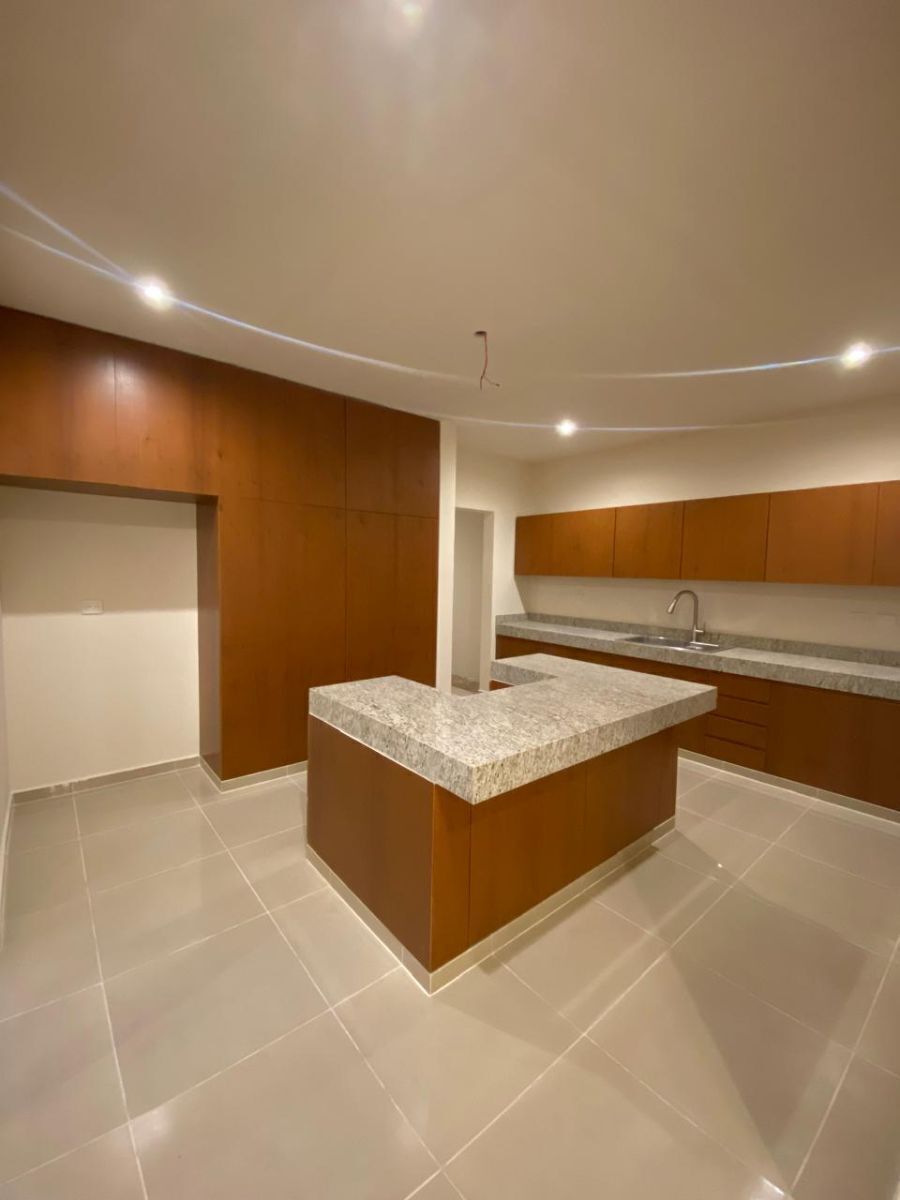 5 of 19: Cocina con meseta (carpintería no incluida)