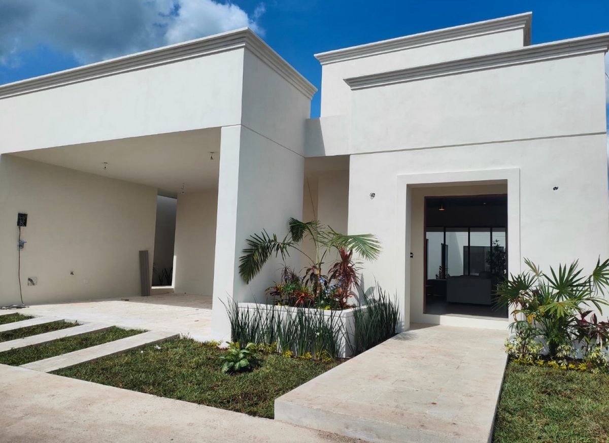 19 of 19: Estacionamiento techado