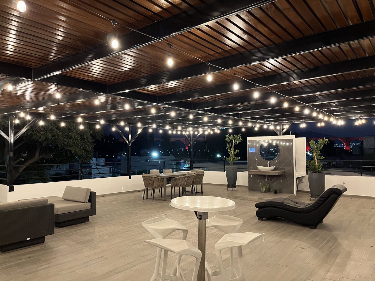 6 de 27: roof de noche