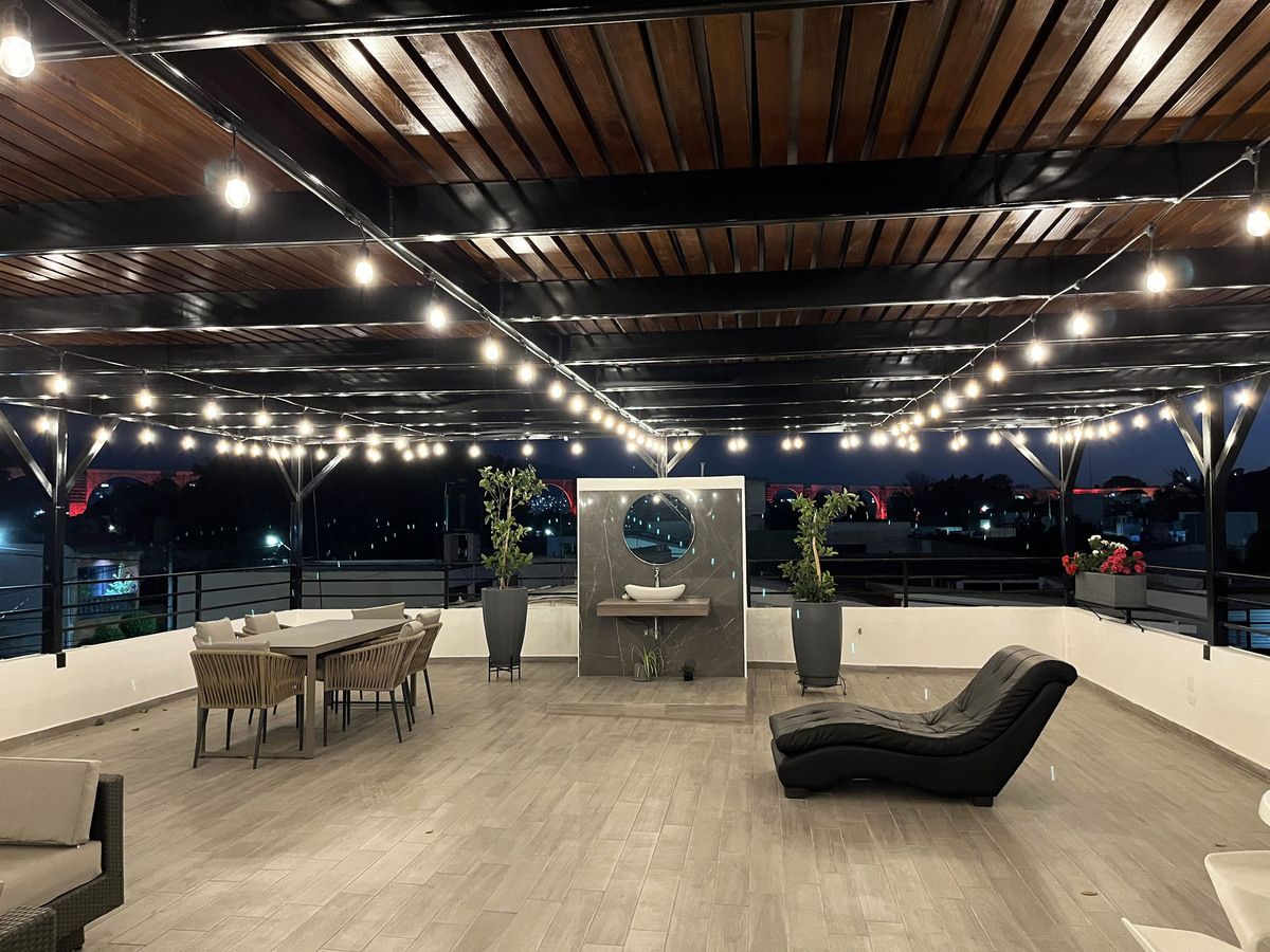 7 de 27: roof de noche