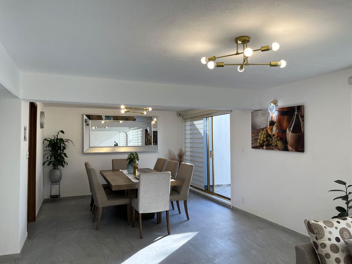 10 de 27: comedor con acceso al jardín