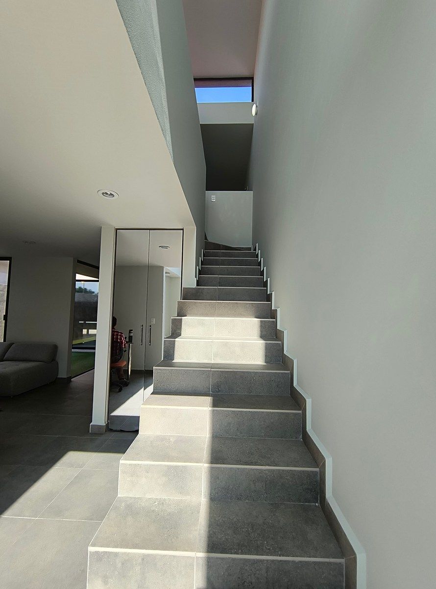 23 of 23: Escaleras de acceso