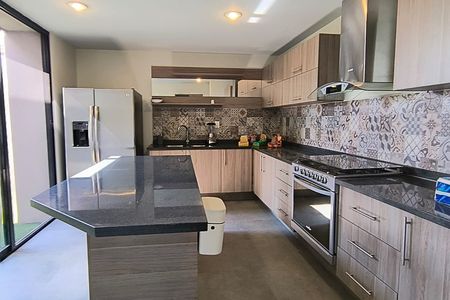 VENTA|Casa 🏠 "Amueblada" de 3R|2.5B|2E en El Refugio 📍Qro.