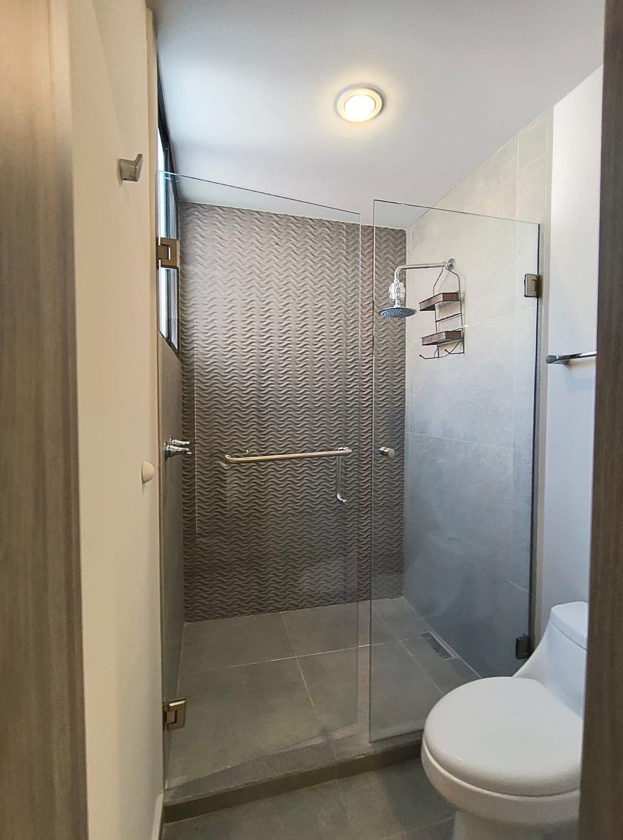 Baño en recámara principal, foto 19 de 25