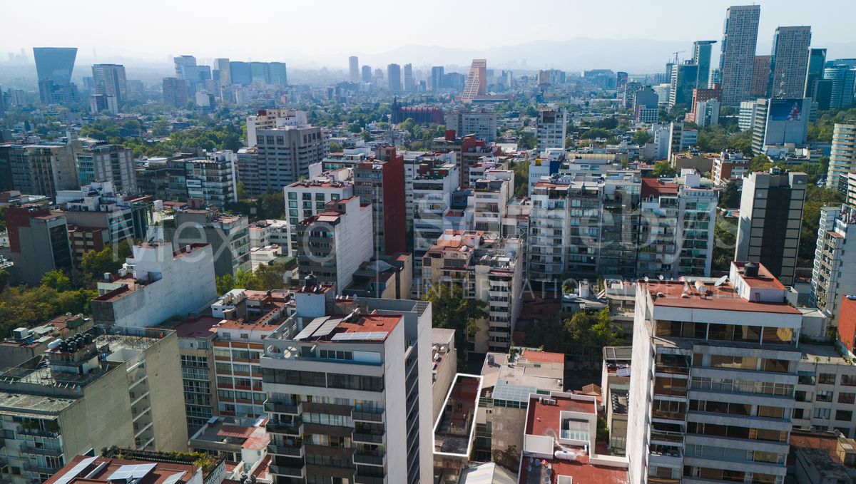 Casa en Venta en Polanco, Propiedad para Remodelar Lamartine - foto 2