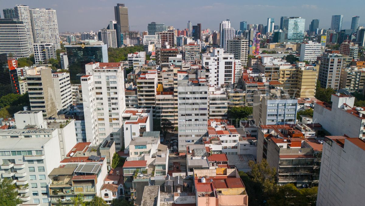Casa en Venta en Polanco, Propiedad para Remodelar Lamartine - foto 3