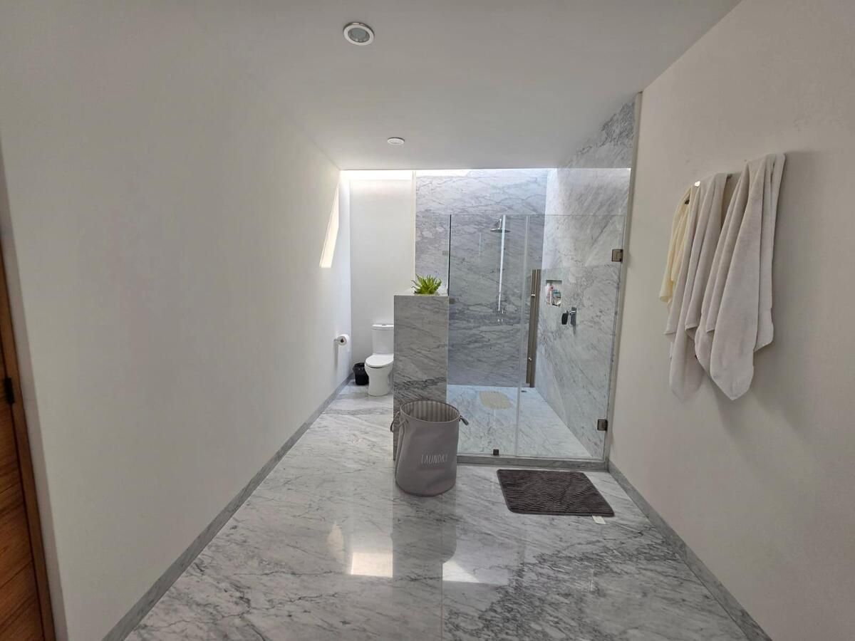 18 de 25: Baño principal