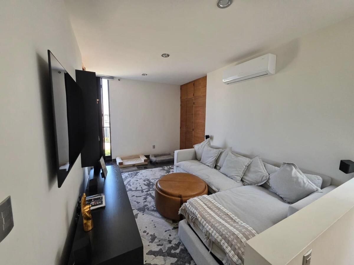 13 de 25: Sala de TV