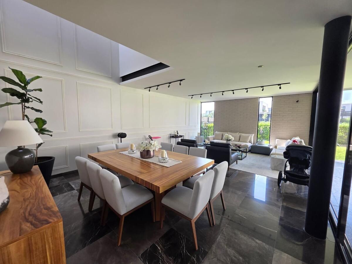 3 de 25: Comedor doble altura