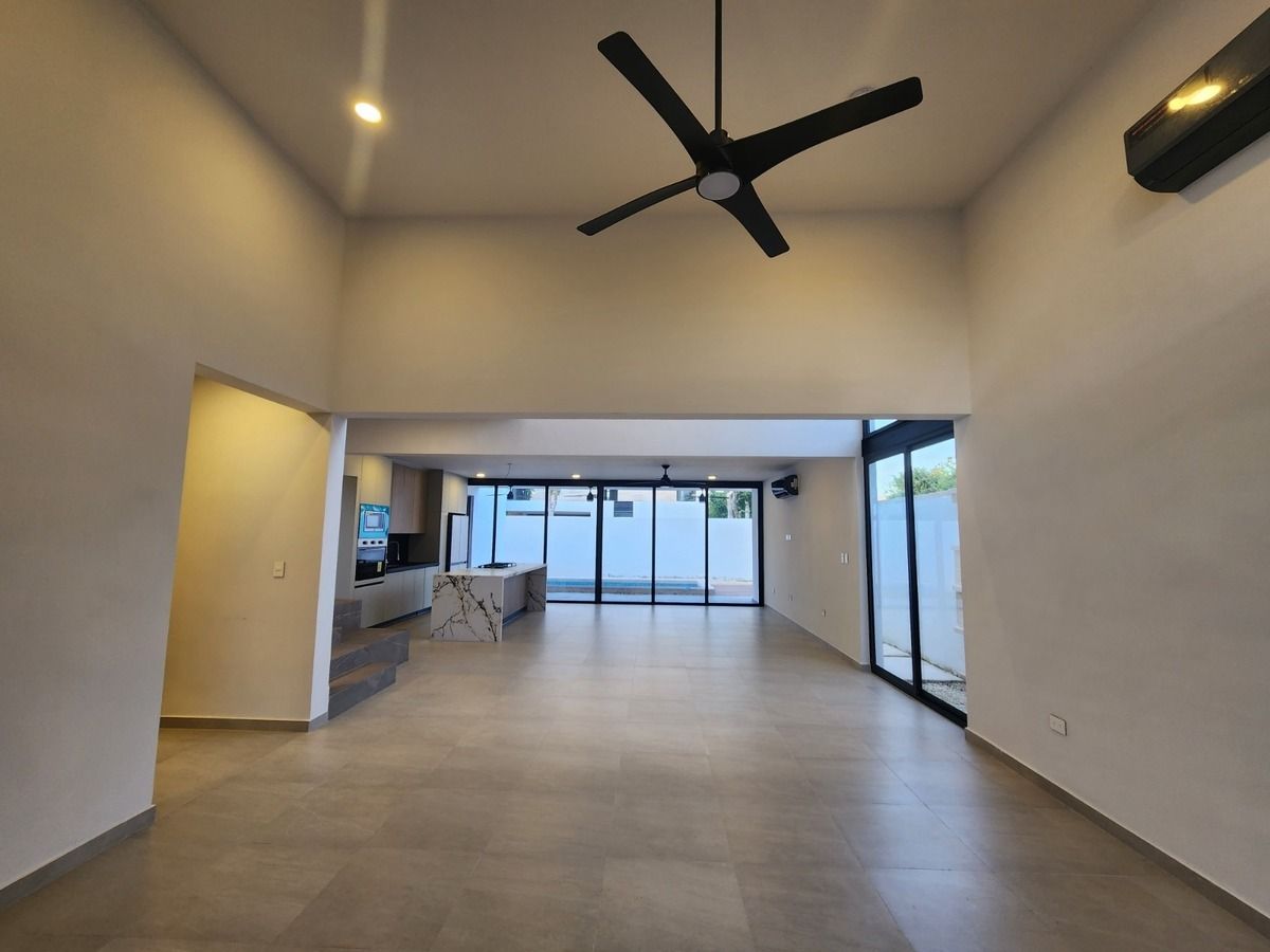 5 de 26: Sala, Comedor, Cocina