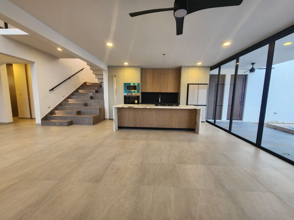 8 de 26: Comedor, Cocina