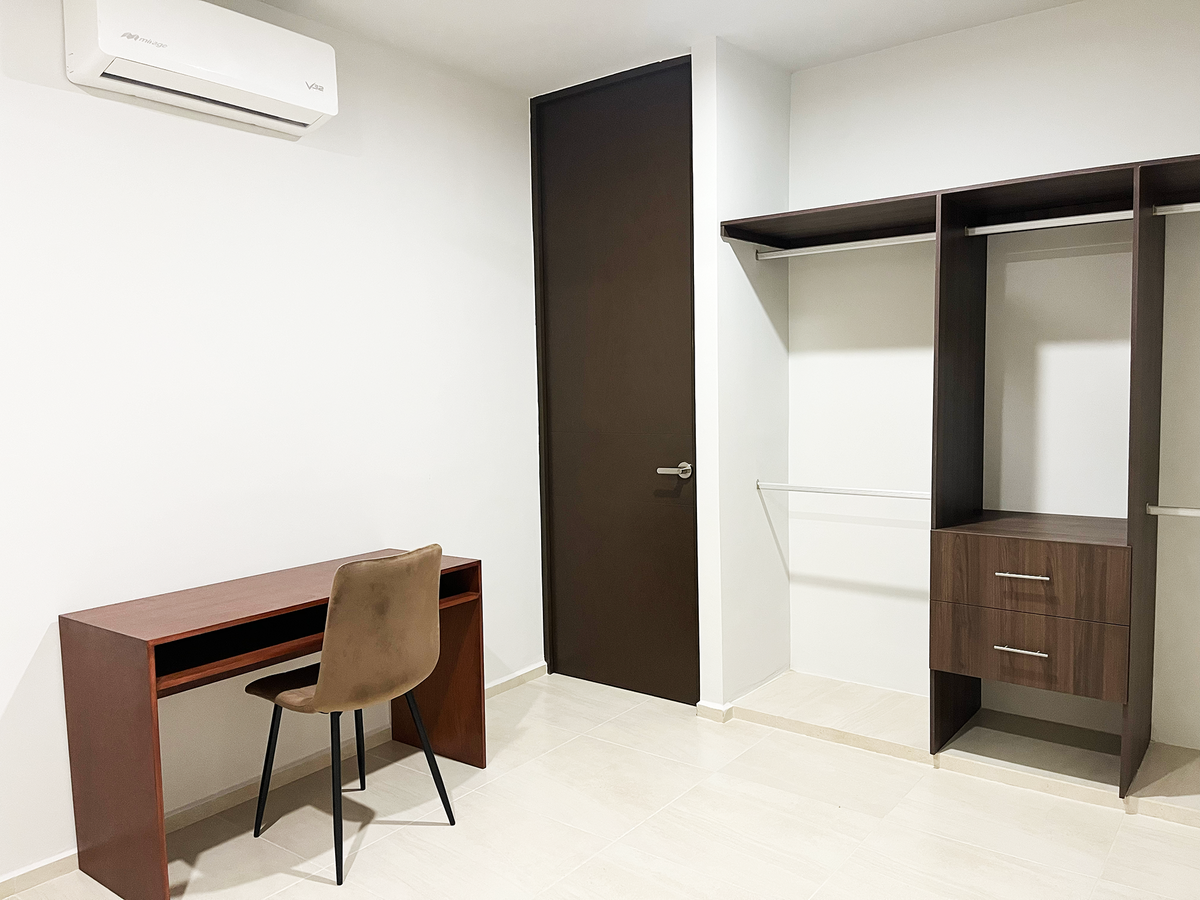 8 of 24: Recamara Secundaria