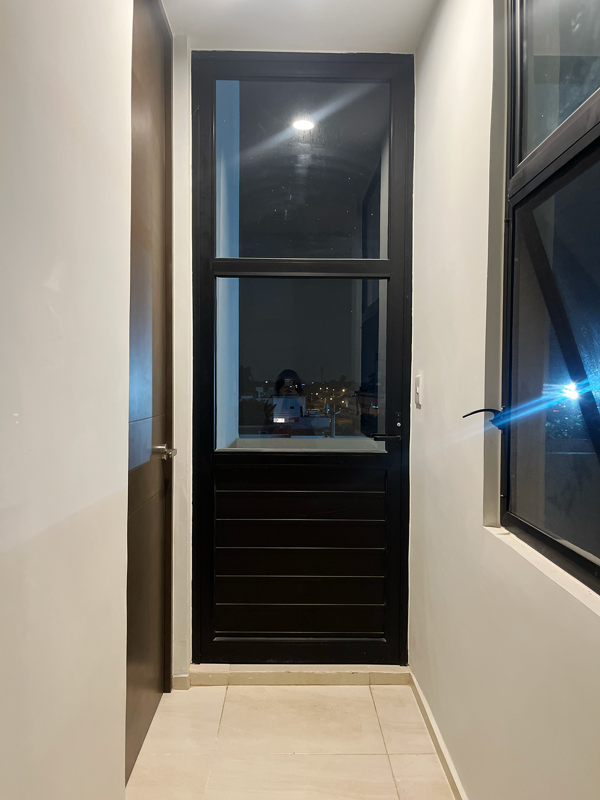 15 of 24: Pasillo Rec Principal y