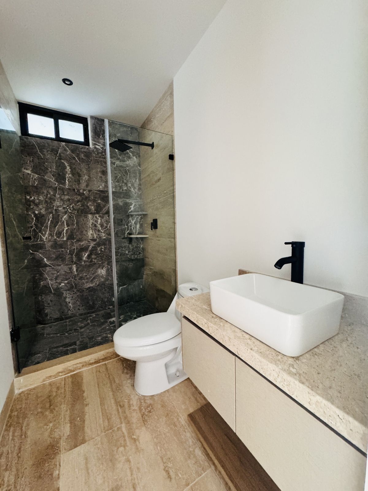 15 of 37: BAÑO REC SECUNDARIA