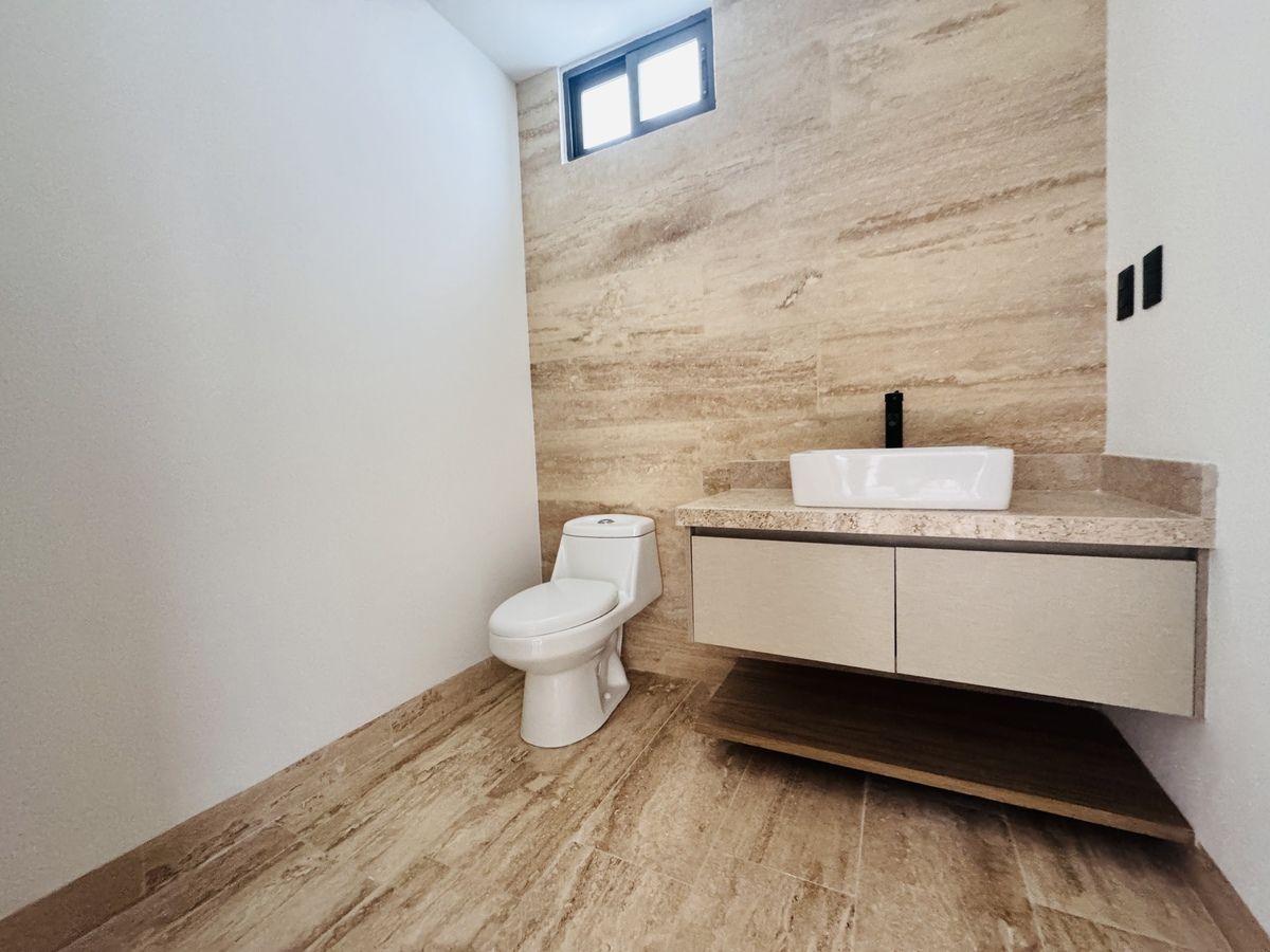 11 of 37: BAÑO REC SECUNDARIA