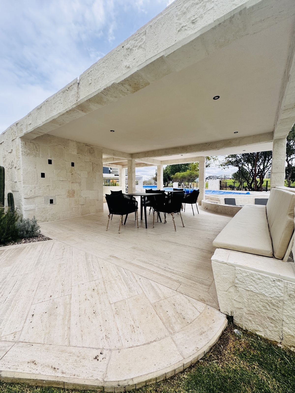 29 of 37: AREA DE EVENTOS
