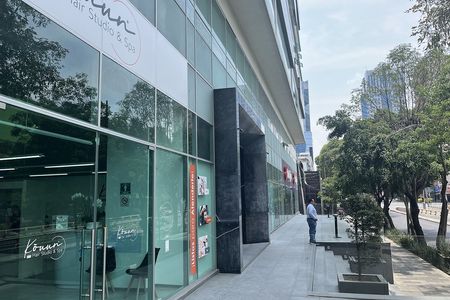 Escritório em Obra Branca para Aluguel, Crédito de Construtor
