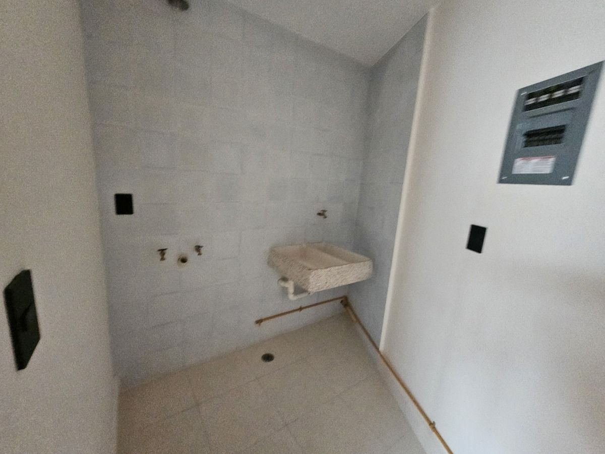 16 de 22: CUARTO DE LAVADO