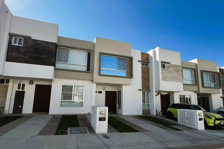 Linda casa equipada, com amenidades em Argu II - Zakia Querétaro